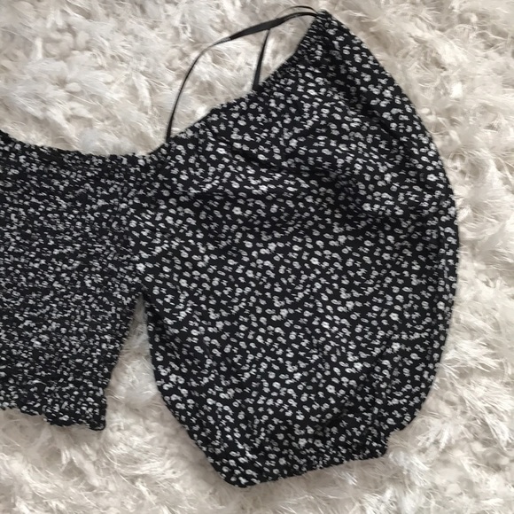 Stretch bodice top with puffy sleeves, Medium - Picture 3 of 4